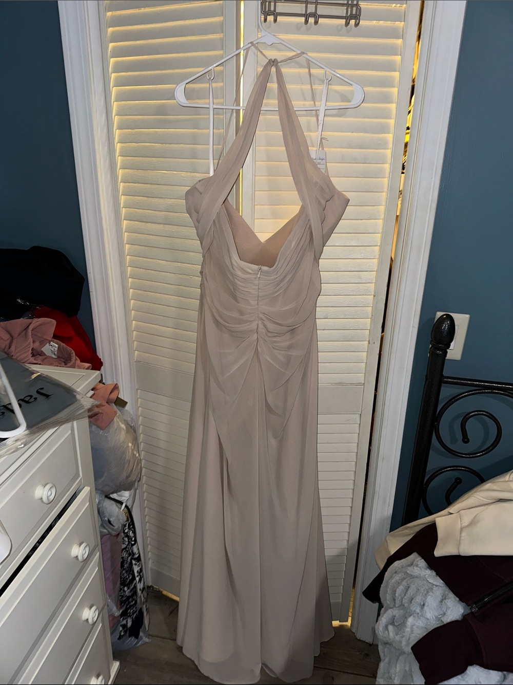 Hayley Paige Occasions Taupe Blush Chiffon Ruched Halter Prom Dress - Picture 4 of 5